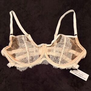 Edge O Beyond Tamara Ivory Bra